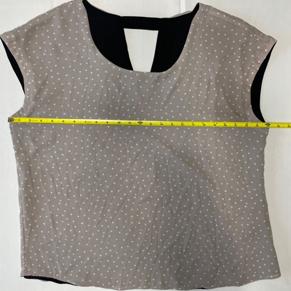 Women’s Taupe and White Polka Dot Sleeveless Blouse with Back Cutout - XL - Picture 4 of 6